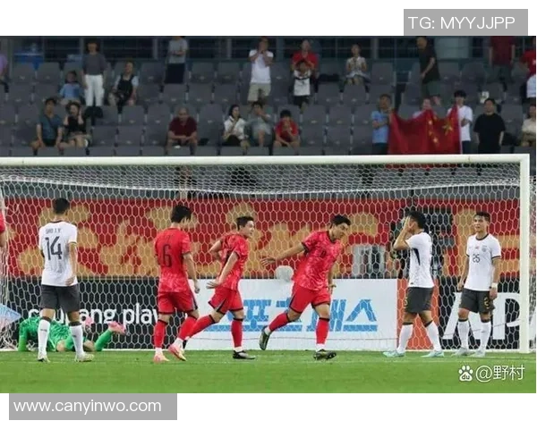 国足主场鏖战逆转取胜 展现顽强拼搏精神点燃全国球迷激情